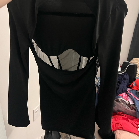 White fox boutique dress medium size form fitting very beautiful - Picture 2 of 3